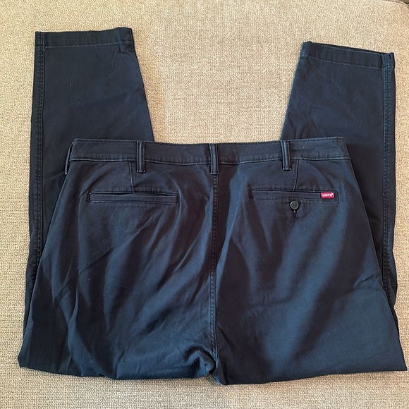 Men’s black straight taper Levi’s - Picture 2 of 4